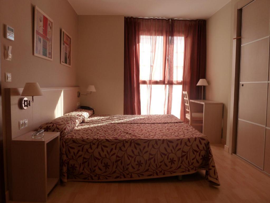 Arcohotel San Mateo de Gállego Pokoj fotografie